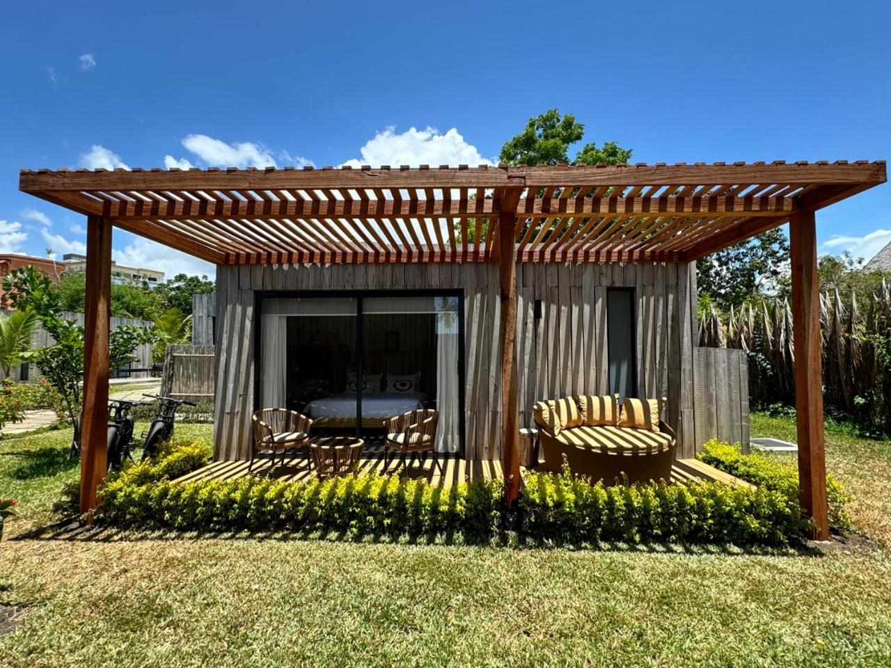 Lalagalu - Beachfront Ecocabins Diani Beach Bagian luar foto